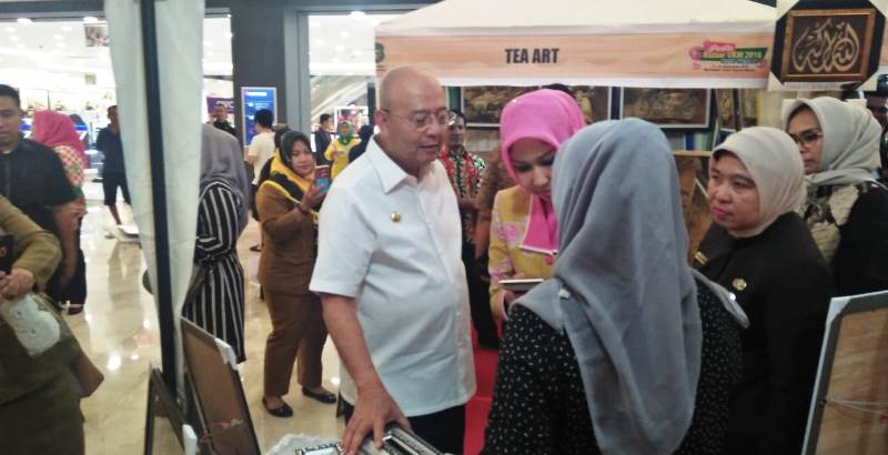Terkait Kelangkaan Bahan Mukena, Eldin Minta Kadinkop Carikan Solusi   